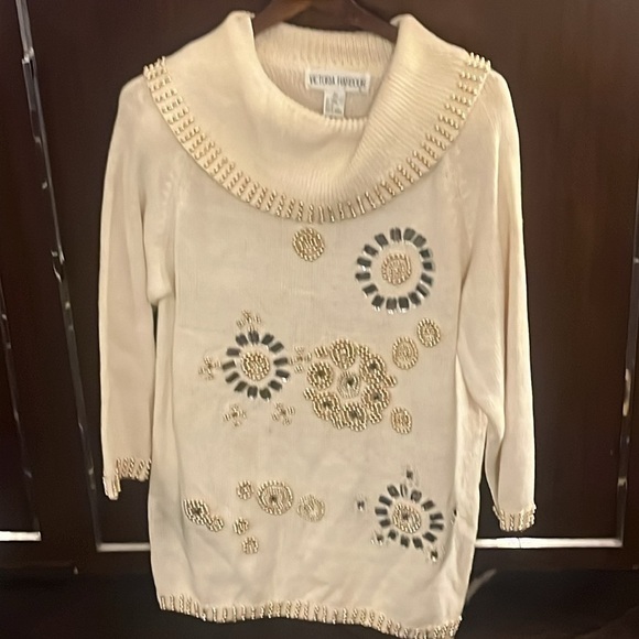 Vintage Victoria Harbour Beaded Cowl Neck Sweater Sz Medium Cream Emblishment - Picture 3 of 11